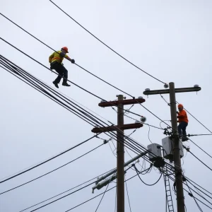 Crews working on power lines to restore electricity in Rhode Island